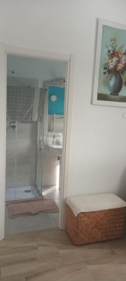 Insula -- Telti Hotel Bagian luar foto
