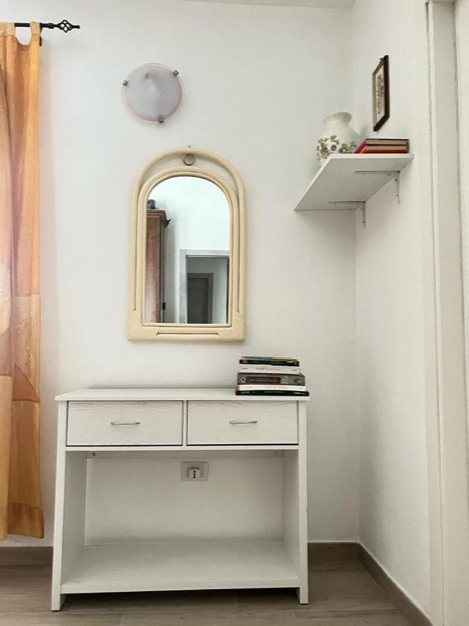 Insula -- Telti Hotel Bagian luar foto