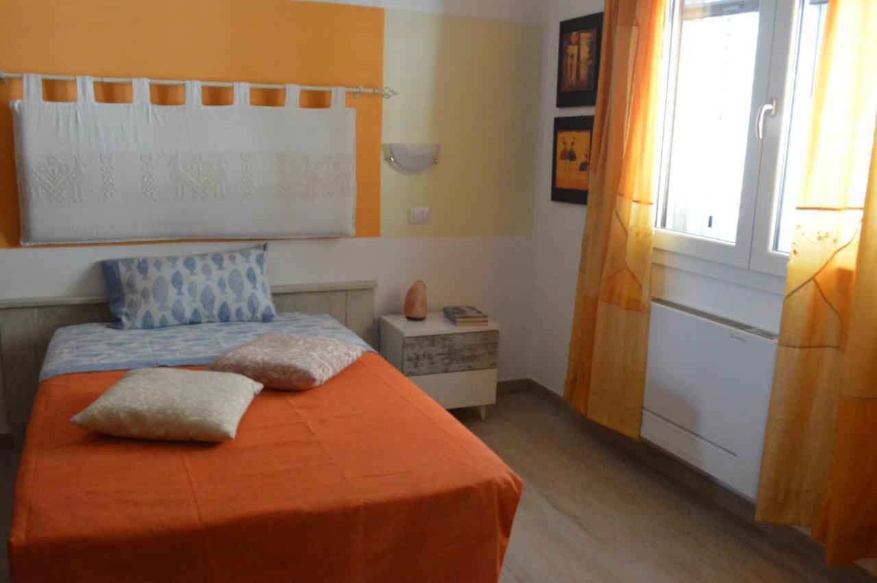 Insula -- Telti Hotel Bagian luar foto