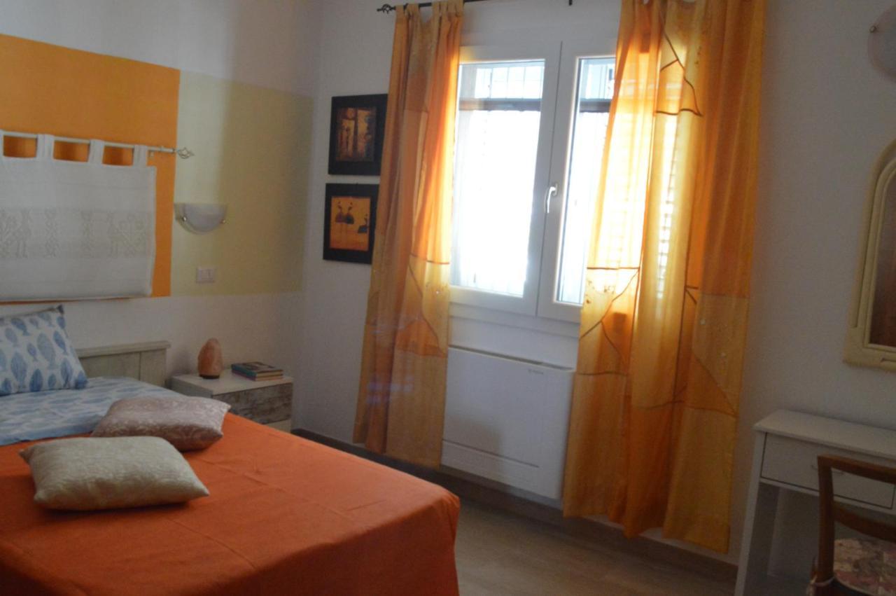 Insula -- Telti Hotel Bagian luar foto